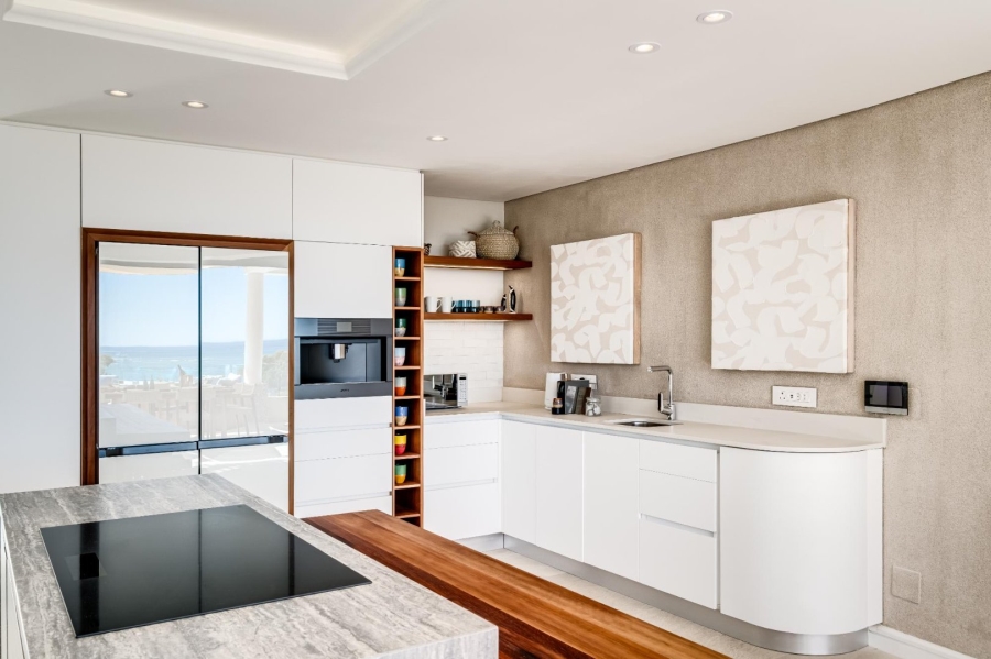 To Let 6 Bedroom Property for Rent in Camps Bay Western Cape